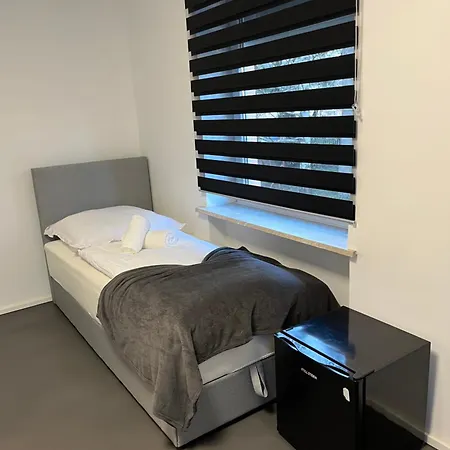 Sleep & Cook אכסניה *